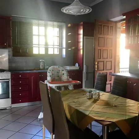 Kostas Apartment *